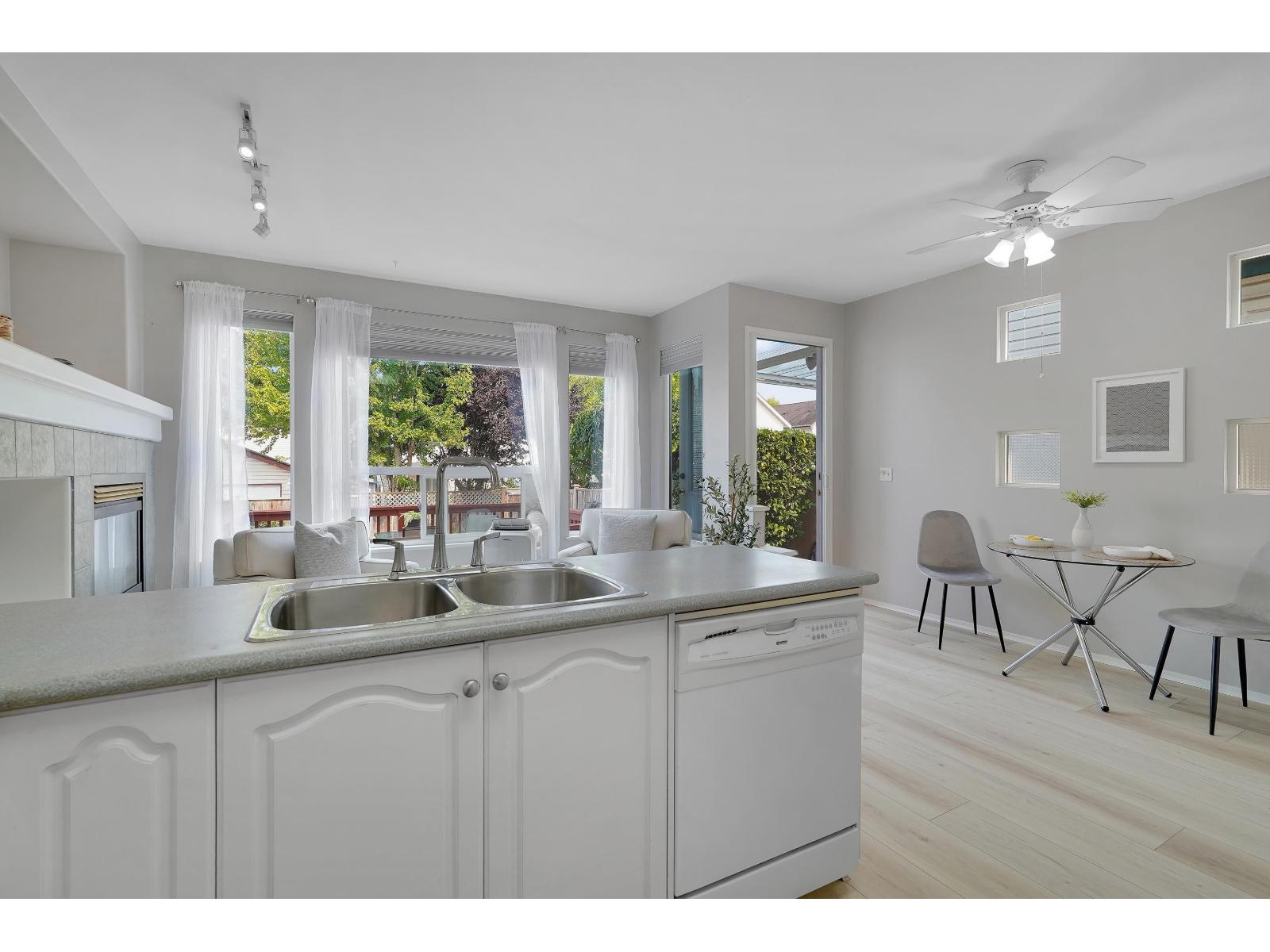 18539 67a Avenue, Surrey, British Columbia  V3S 9B5 - Photo 18 - R3159650