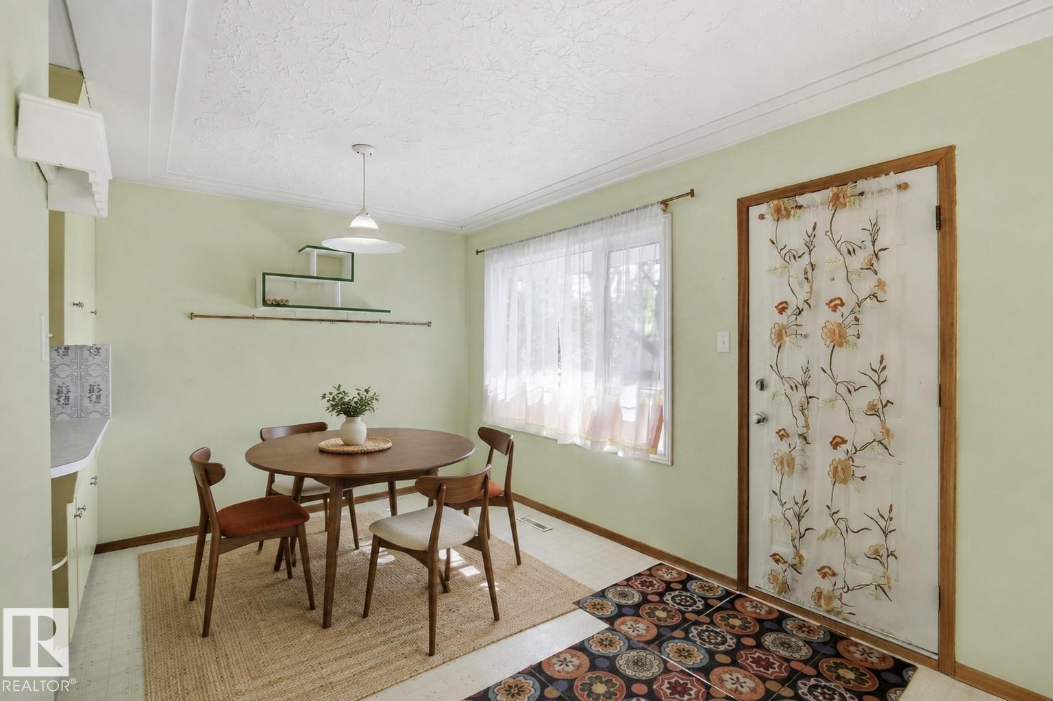 10138 74 St NW NW, Edmonton, Alberta  T6H 2X9 - Photo 4 - E4505796