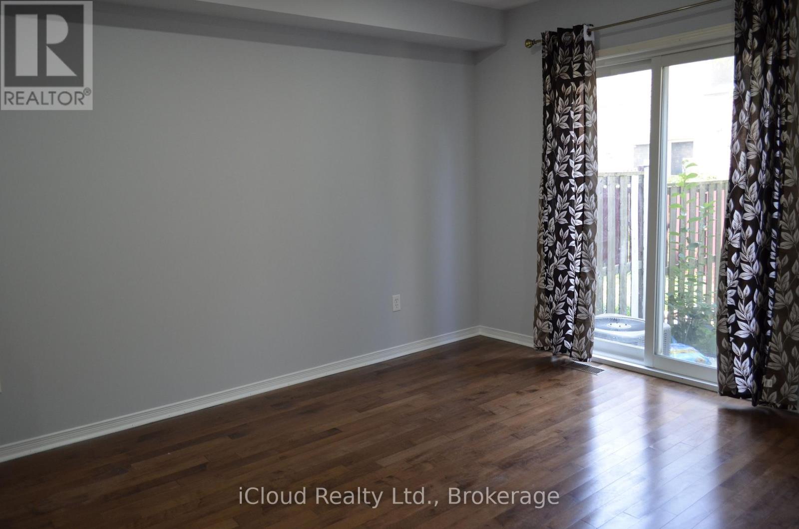 Studio - 319 Aspendale Crescent, Mississauga, Ontario  L5W 0E7 - Photo 4 - W13737194