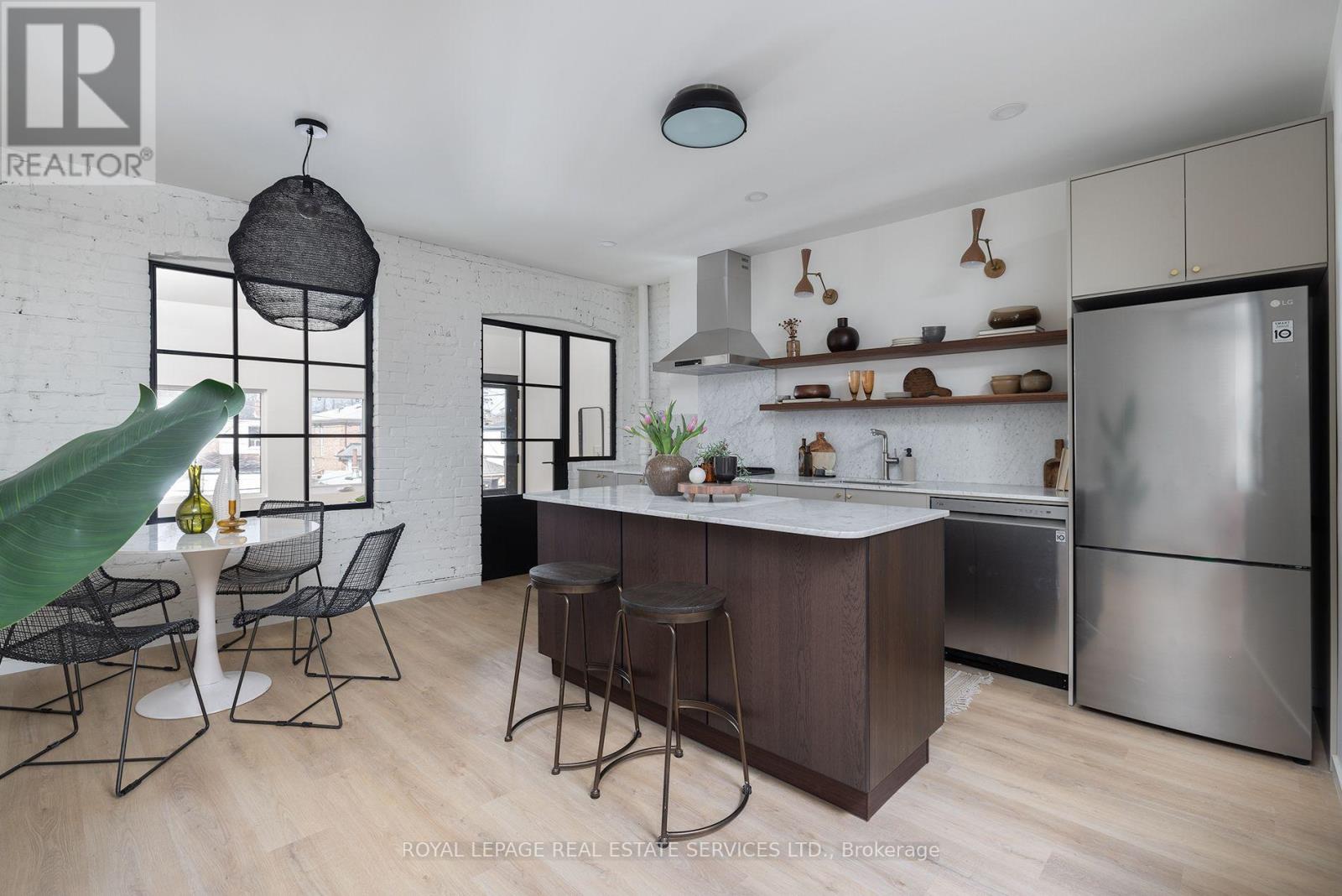 1752A ST. CLAIR AVENUE W, Toronto, Ontario
