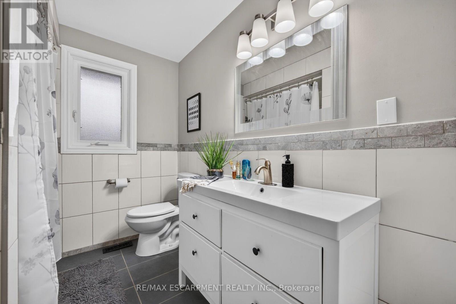 253 Highridge Avenue, Hamilton, Ontario  L8E 3P6 - Photo 33 - X13737020