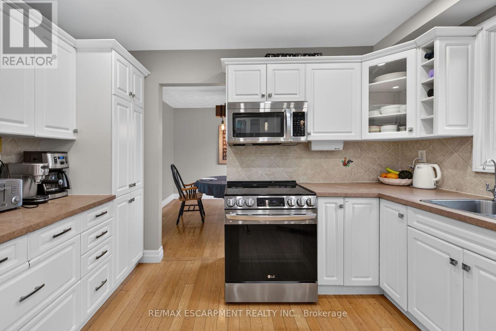 253 Highridge Avenue, Hamilton, Ontario  L8E 3P6 - Photo 8 - X13737020