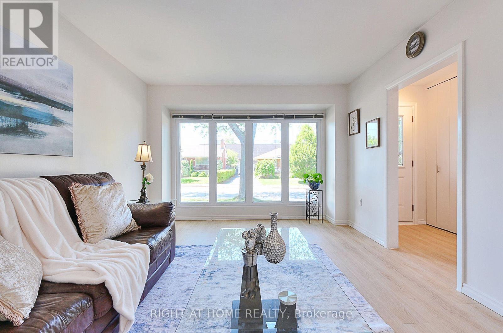 245 West 33rd Street, Hamilton, Ontario  L9C 5J7 - Photo 6 - X13737118