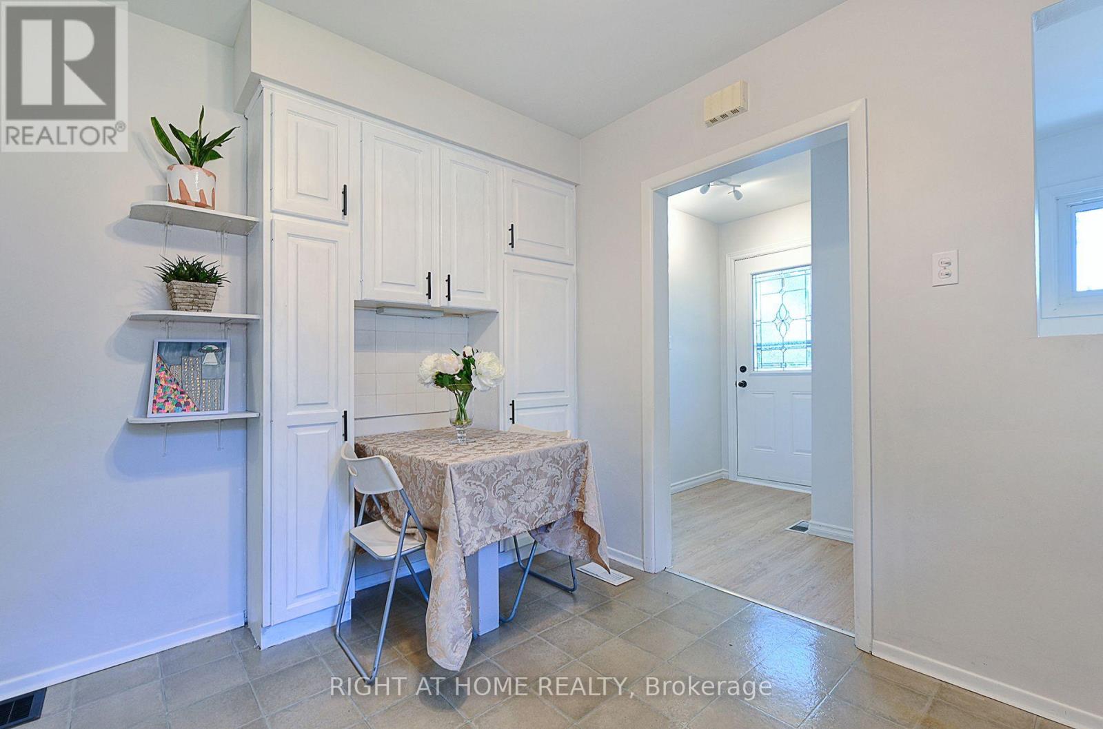 245 West 33rd Street, Hamilton, Ontario  L9C 5J7 - Photo 8 - X13737118