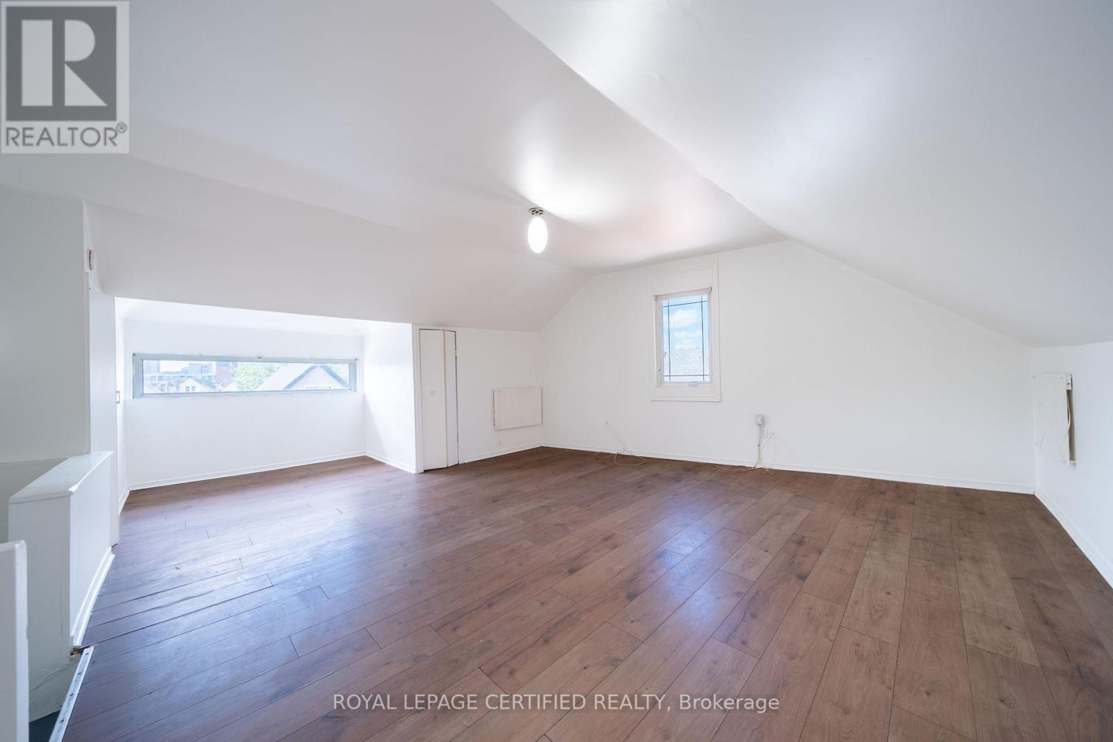 10 Fairleigh Avenue N, Hamilton, Ontario  L8L 6H2 - Photo 16 - X13737250