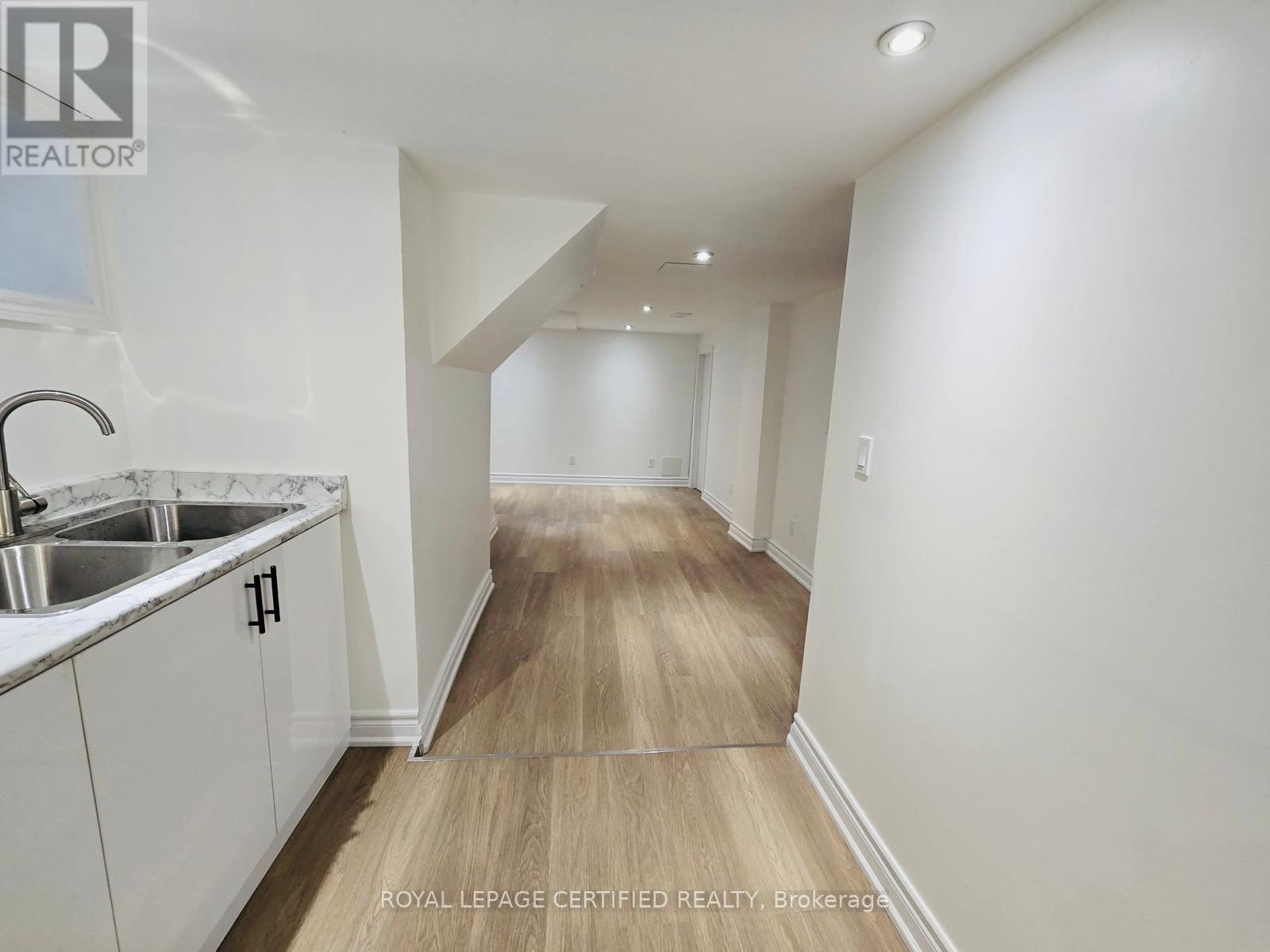 10 Fairleigh Avenue N, Hamilton, Ontario  L8L 6H2 - Photo 36 - X13737250