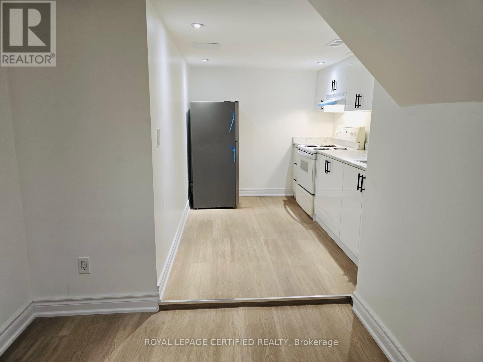 10 Fairleigh Avenue N, Hamilton, Ontario  L8L 6H2 - Photo 37 - X13737250