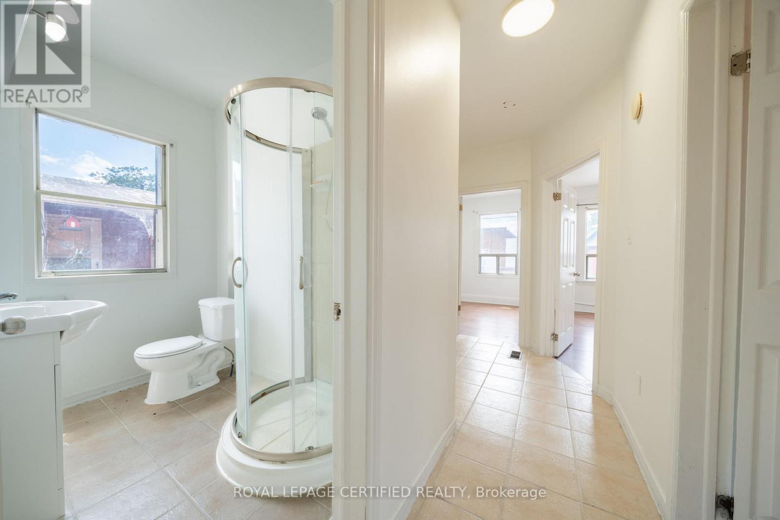 10 Fairleigh Avenue N, Hamilton, Ontario  L8L 6H2 - Photo 8 - X13737250