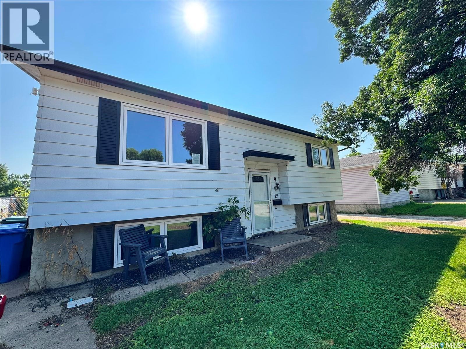 12 Bowerman Crescent, Prince Albert, Saskatchewan  S6V 6K2 - Photo 1 - SK047322
