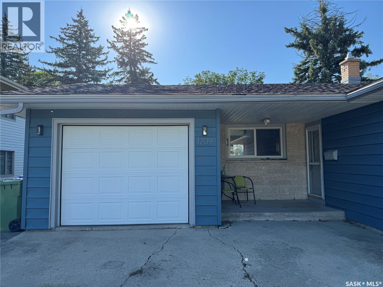 1209 Shannon Road, Regina, Saskatchewan  S4S 5K9 - Photo 3 - SK047321