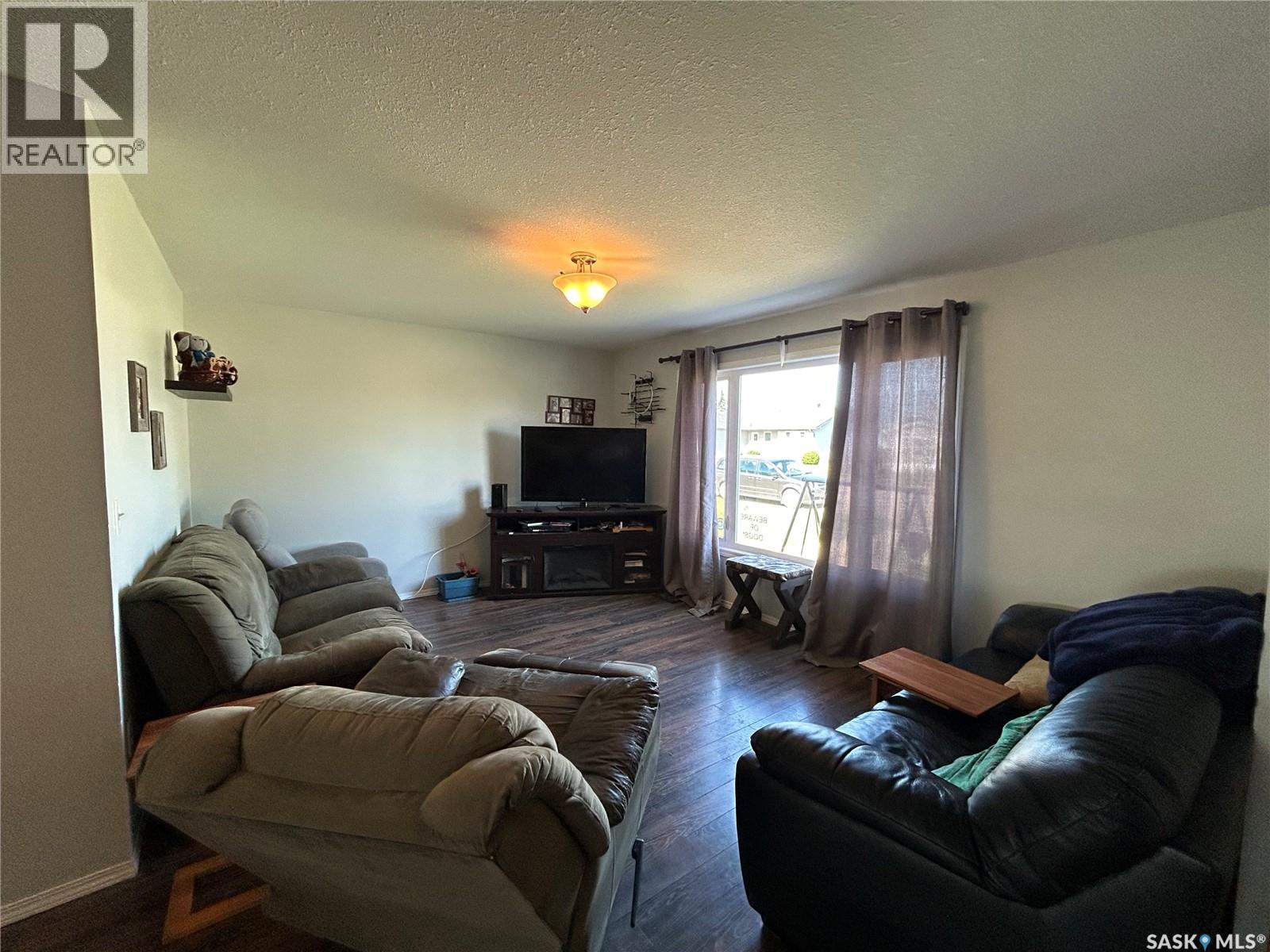 615 1st Avenue S, Bruno, Saskatchewan  S0K 0S0 - Photo 2 - SK047316