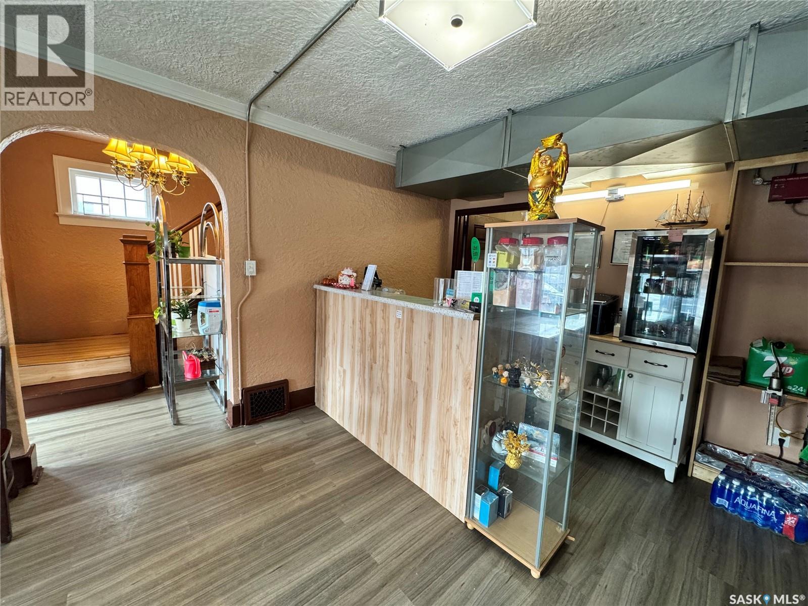 2416 14th Avenue, Regina, Saskatchewan  S4P 0Y3 - Photo 5 - SK047308