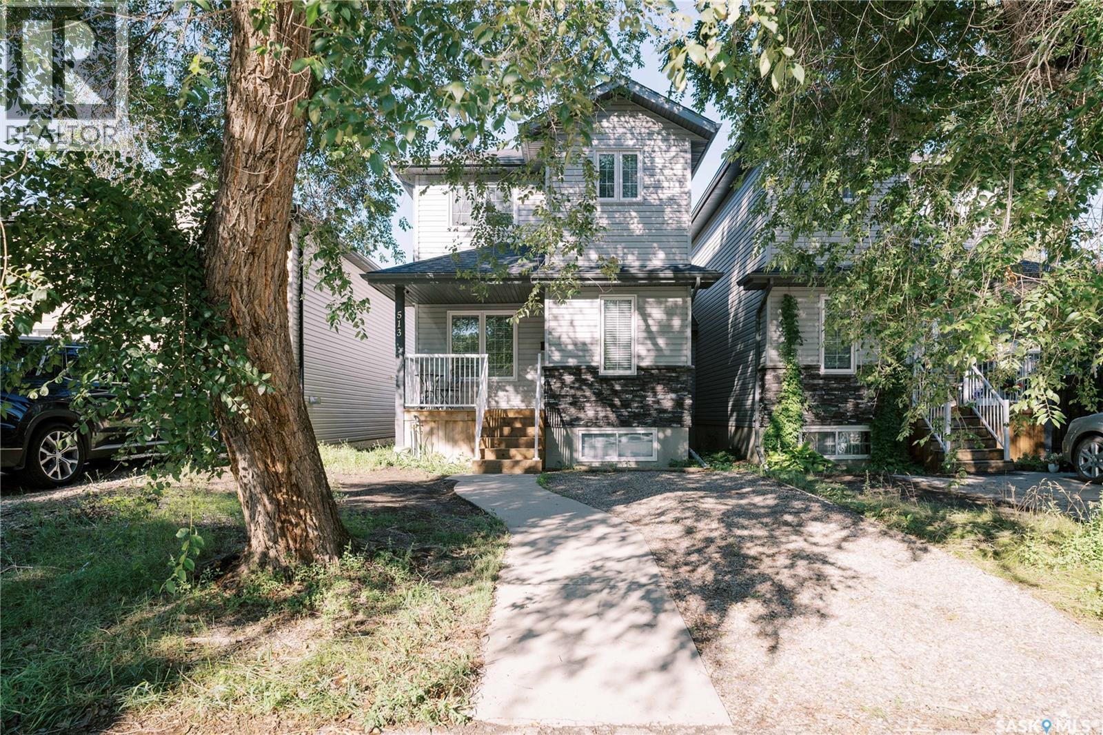 513 L Avenue N, Saskatoon, Saskatchewan  S7L 2P8 - Photo 1 - SK047236