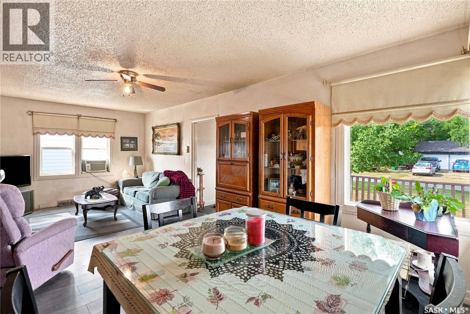 117 Victoria Street, Mortlach, Saskatchewan  S0H 3E0 - Photo 11 - SK047228