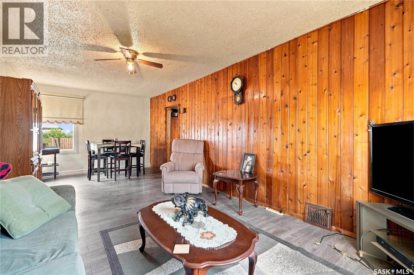117 Victoria Street, Mortlach, Saskatchewan  S0H 3E0 - Photo 9 - SK047228
