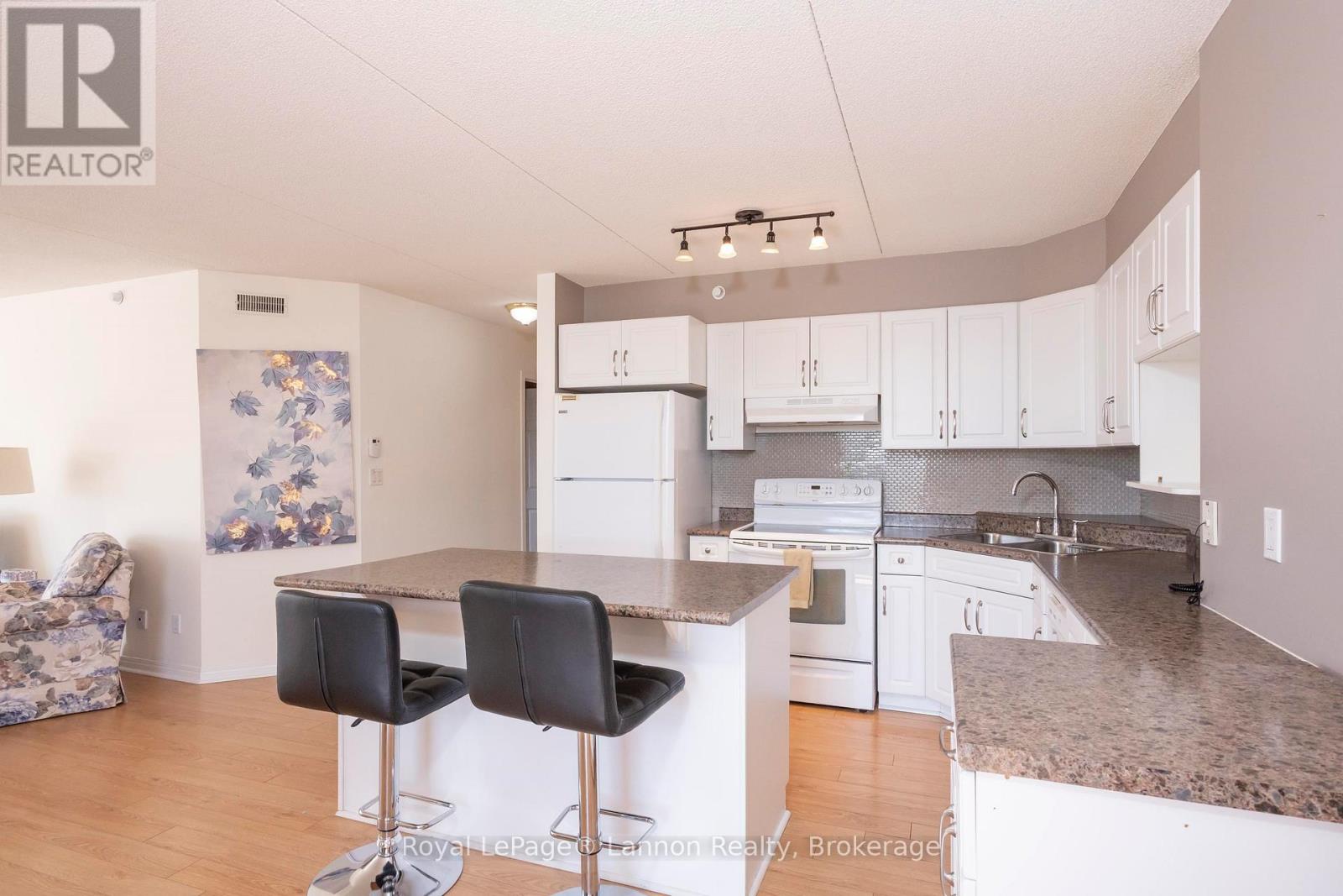 208-620 Red River Rd, Thunder Bay, Ontario  P7B 7C8 - Photo 13 - X13693596