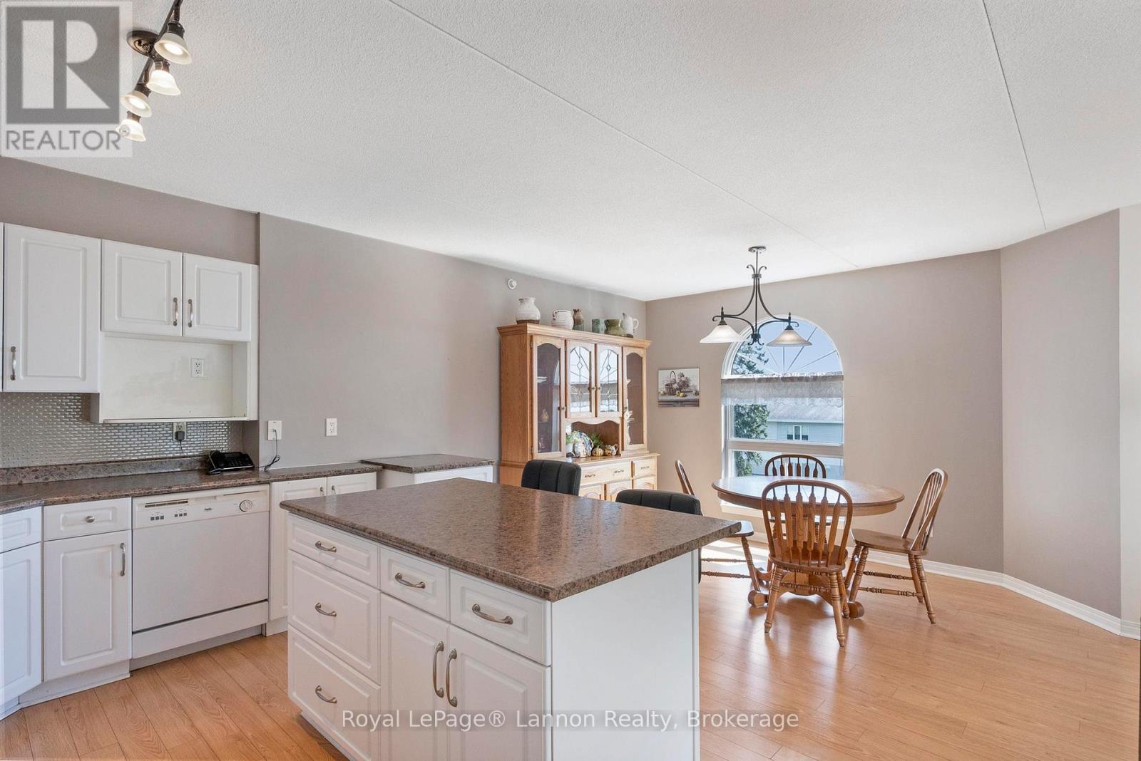 208-620 Red River Rd, Thunder Bay, Ontario  P7B 7C8 - Photo 11 - X13693596