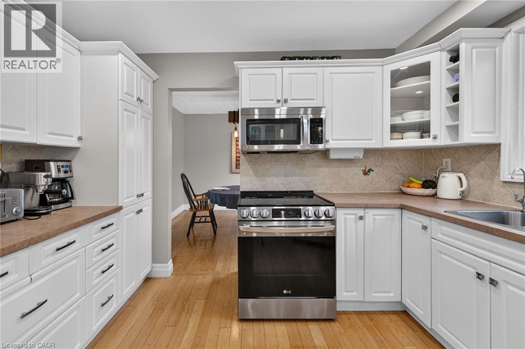 253 Highridge Avenue, Hamilton, Ontario  L8E 3P6 - Photo 8 - 40859940