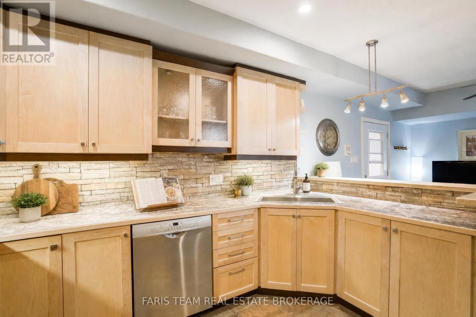 135 Forest Glen Drive, Gravenhurst, Ontario  P1P 1A1 - Photo 31 - X13682100