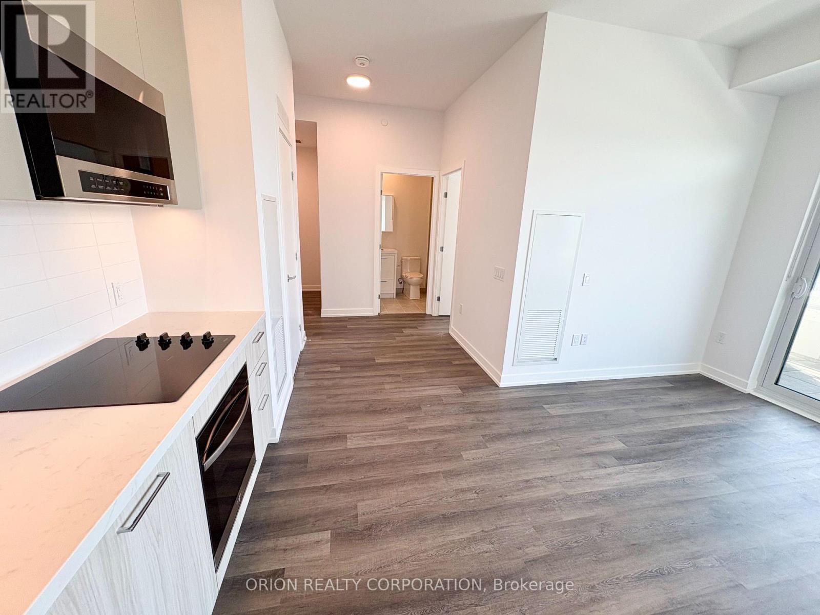 302 - 21 Meadowdale Road, Vaughan, Ontario  L4K 0H6 - Photo 7 - N13663426