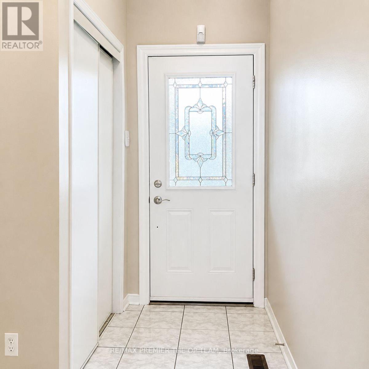 94 Kelso Crescent, Vaughan, Ontario  L6A 2K6 - Photo 3 - N13733622