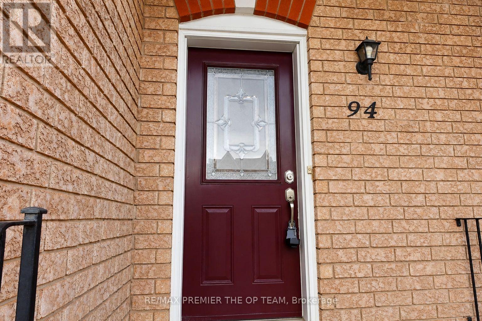 94 Kelso Crescent, Vaughan, Ontario  L6A 2K6 - Photo 2 - N13733622