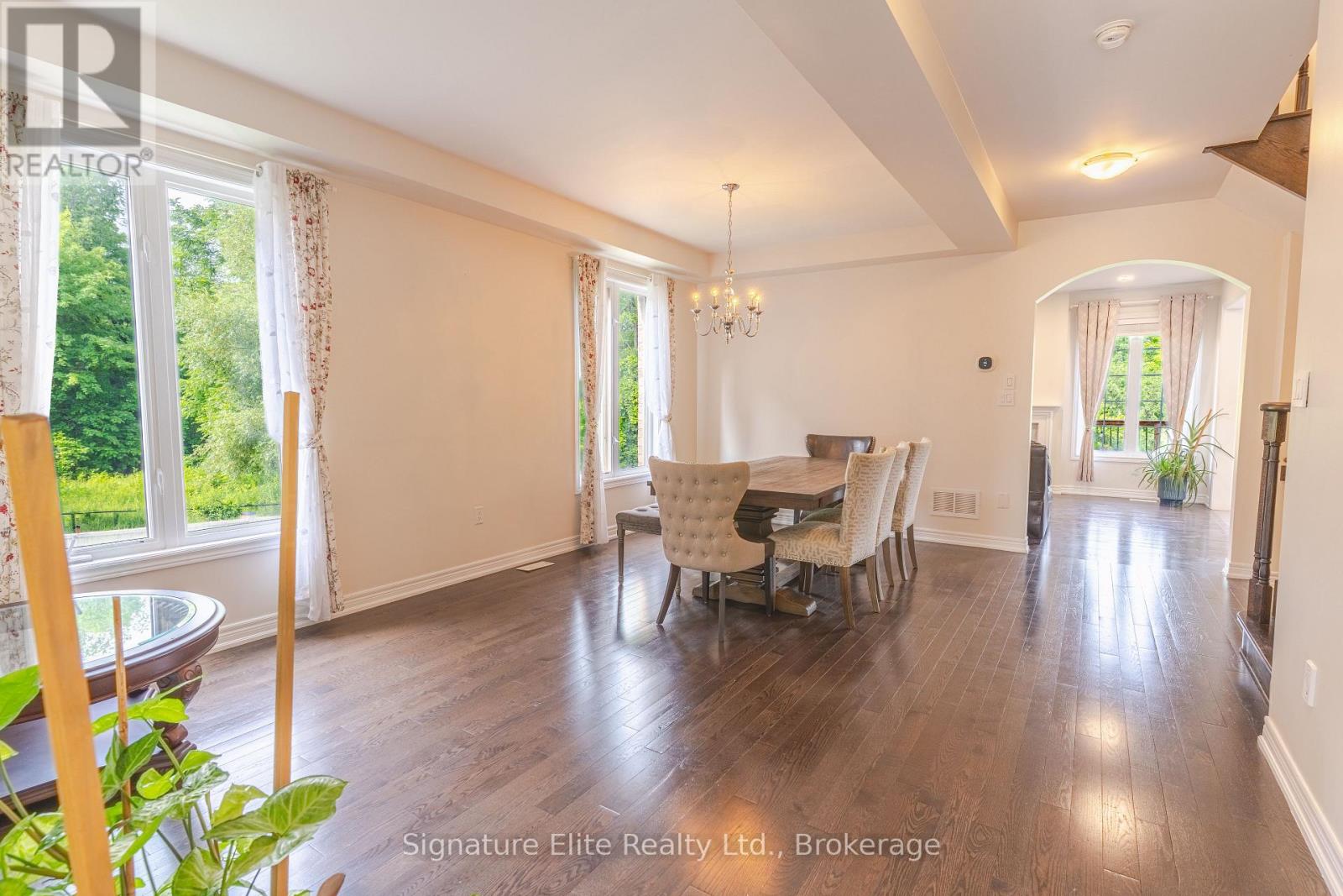 8 Teaberry Terrace, Brampton, Ontario  L6Y 0Y1 - Photo 6 - W13528754