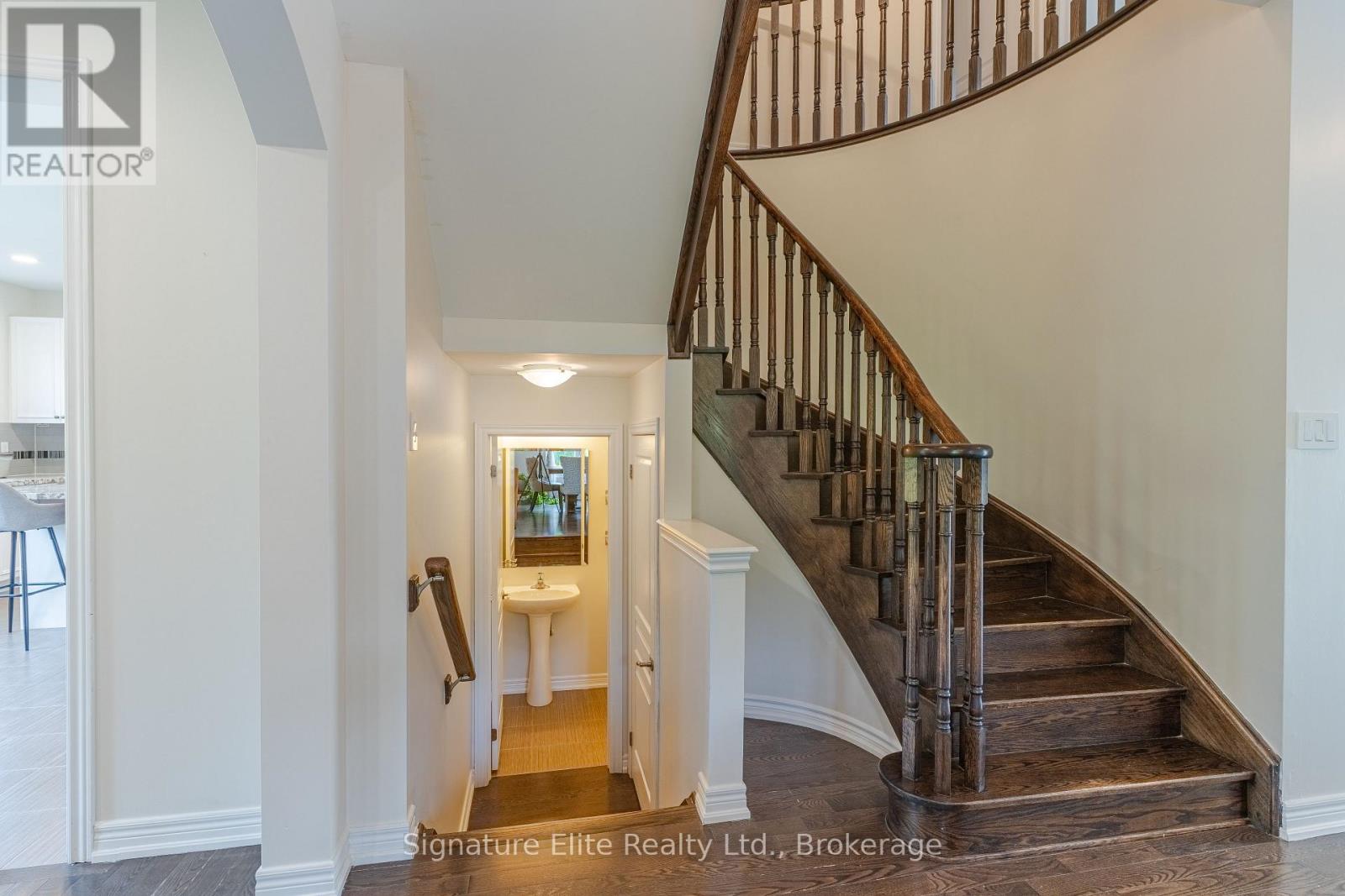 8 Teaberry Terrace, Brampton, Ontario  L6Y 0Y1 - Photo 9 - W13528754