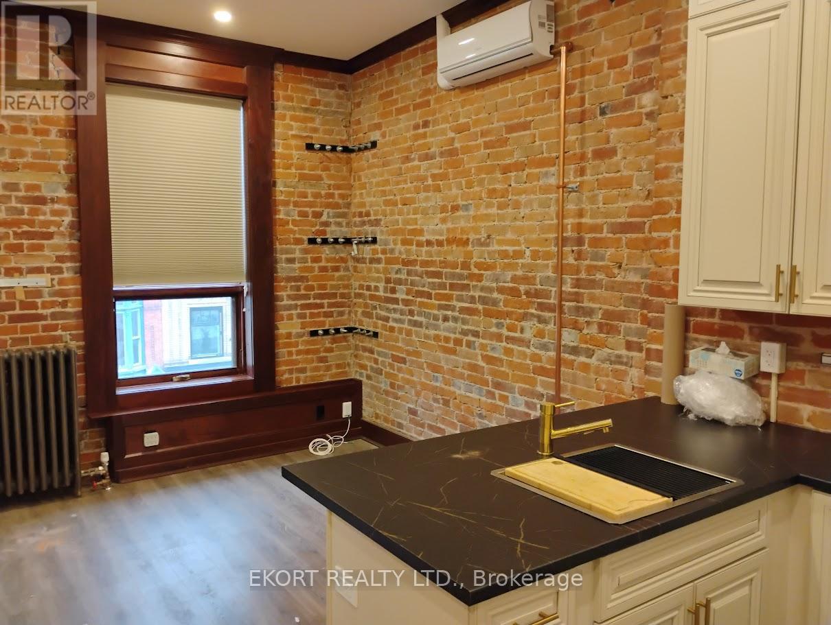 6 - 251 Front Street, Belleville, Ontario  K8N 2Z6 - Photo 2 - X13737288