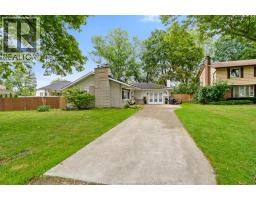 112 CLOVELLY, Tecumseh, Ontario