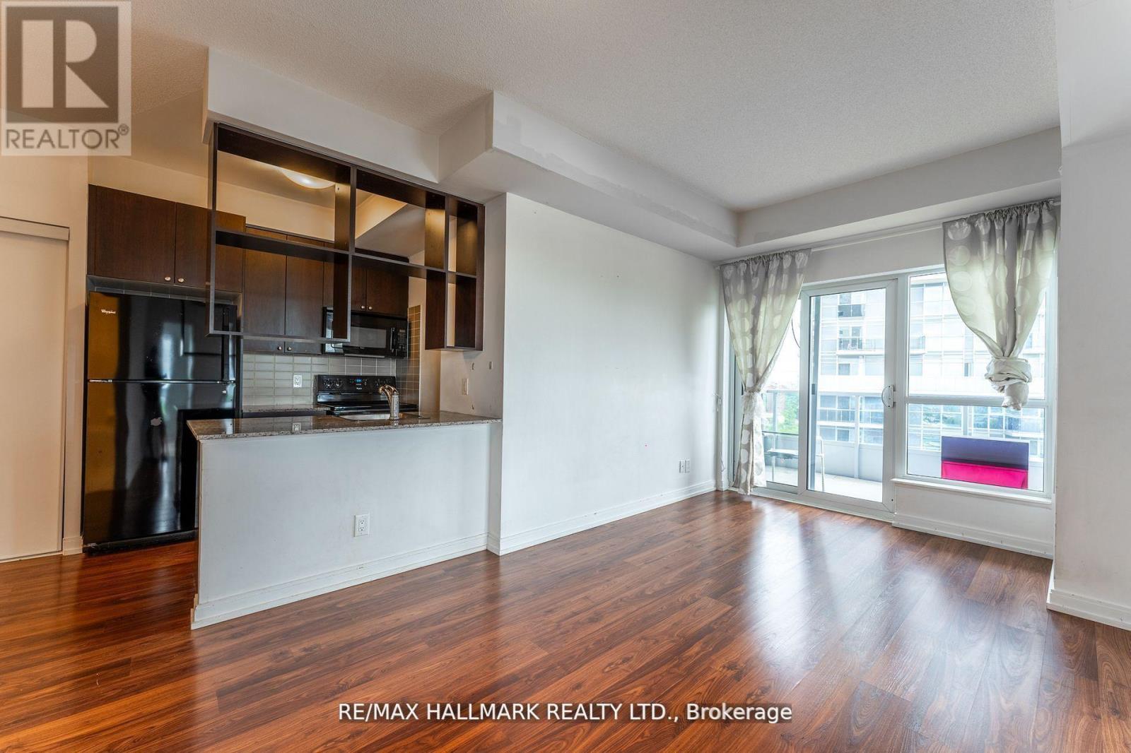 2220 - 181 Village Green Square, Toronto, Ontario  M1S 0K6 - Photo 2 - E13737368