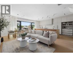 3 2124 E 8 AVENUE, Vancouver, British Columbia