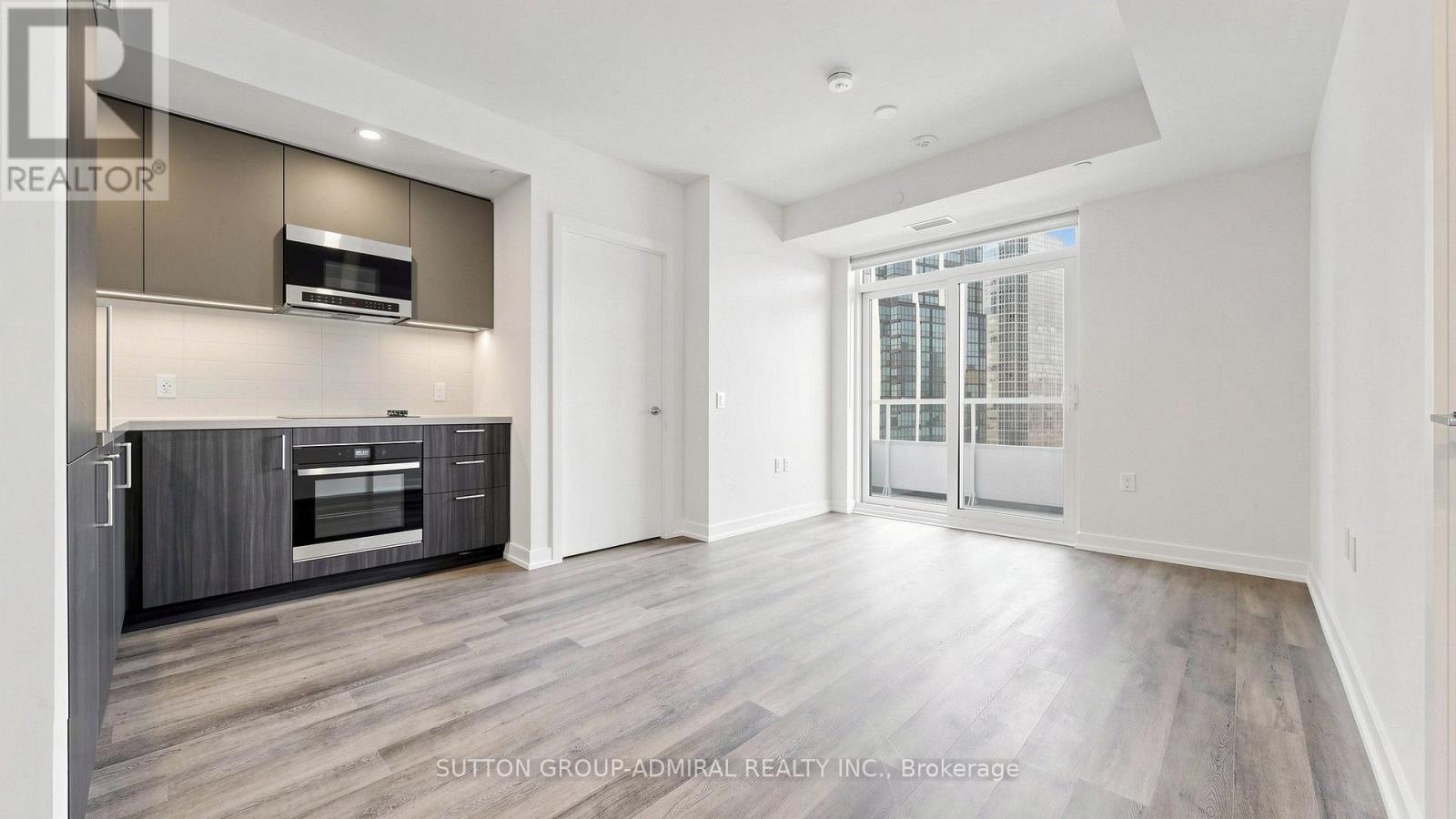 1301 - 5 MEADOWDALE ROAD, Vaughan, Ontario