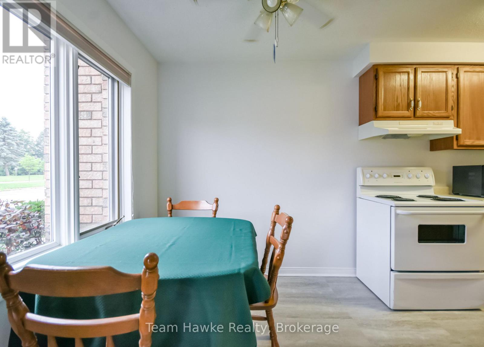 15 - 157 Church Street, Penetanguishene, Ontario L9M 1E4 - Photo 11 - S13737294
