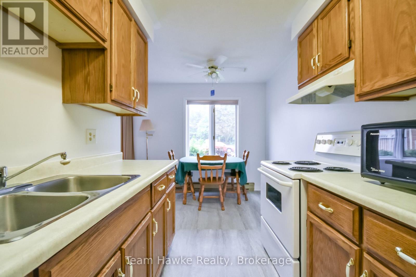 15 - 157 Church Street, Penetanguishene, Ontario L9M 1E4 - Photo 8 - S13737294