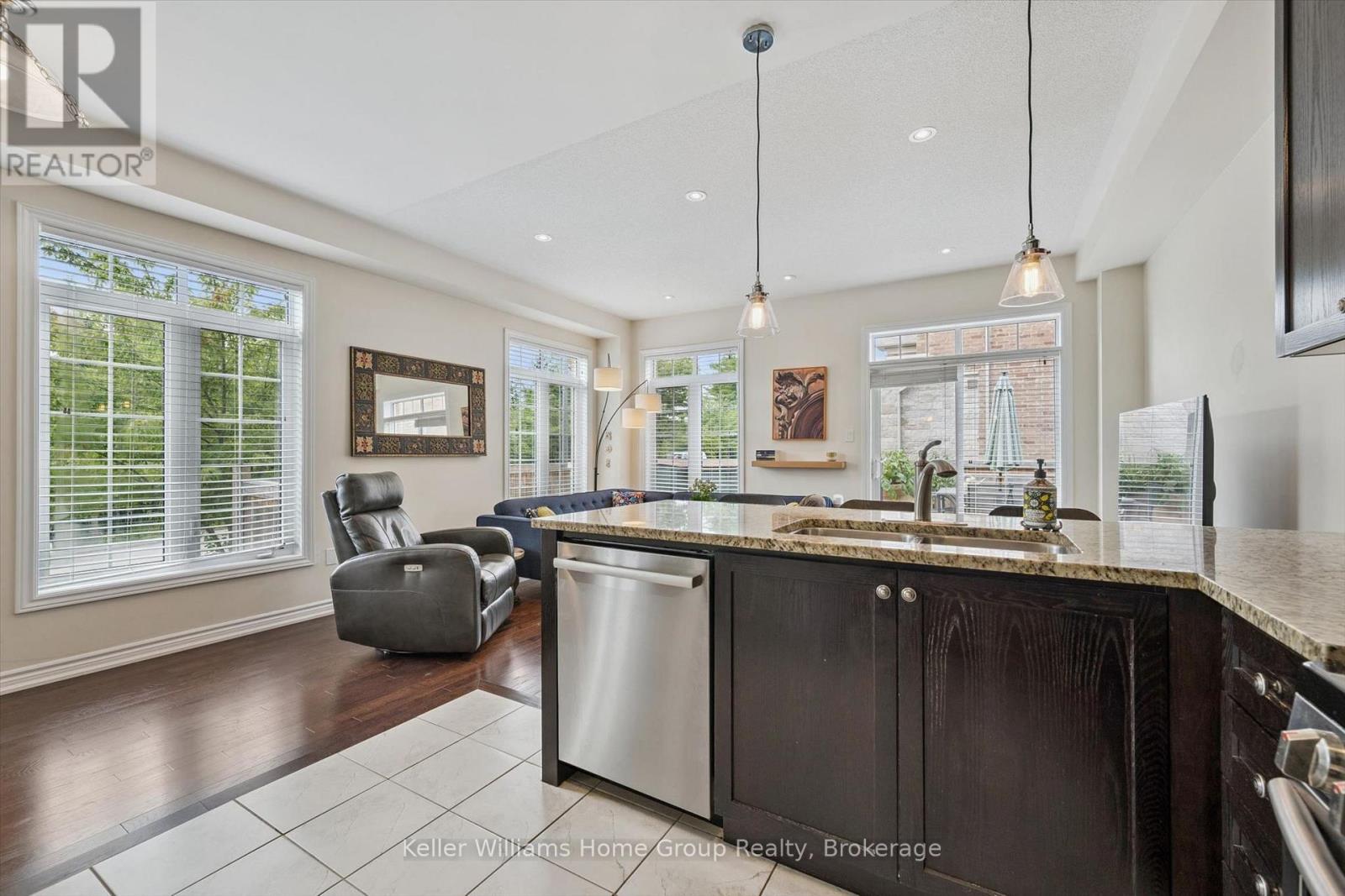61 Ridgegate Crescent, Halton Hills (Georgetown), Ontario  L7G 0L6 - Photo 12 - W13737264