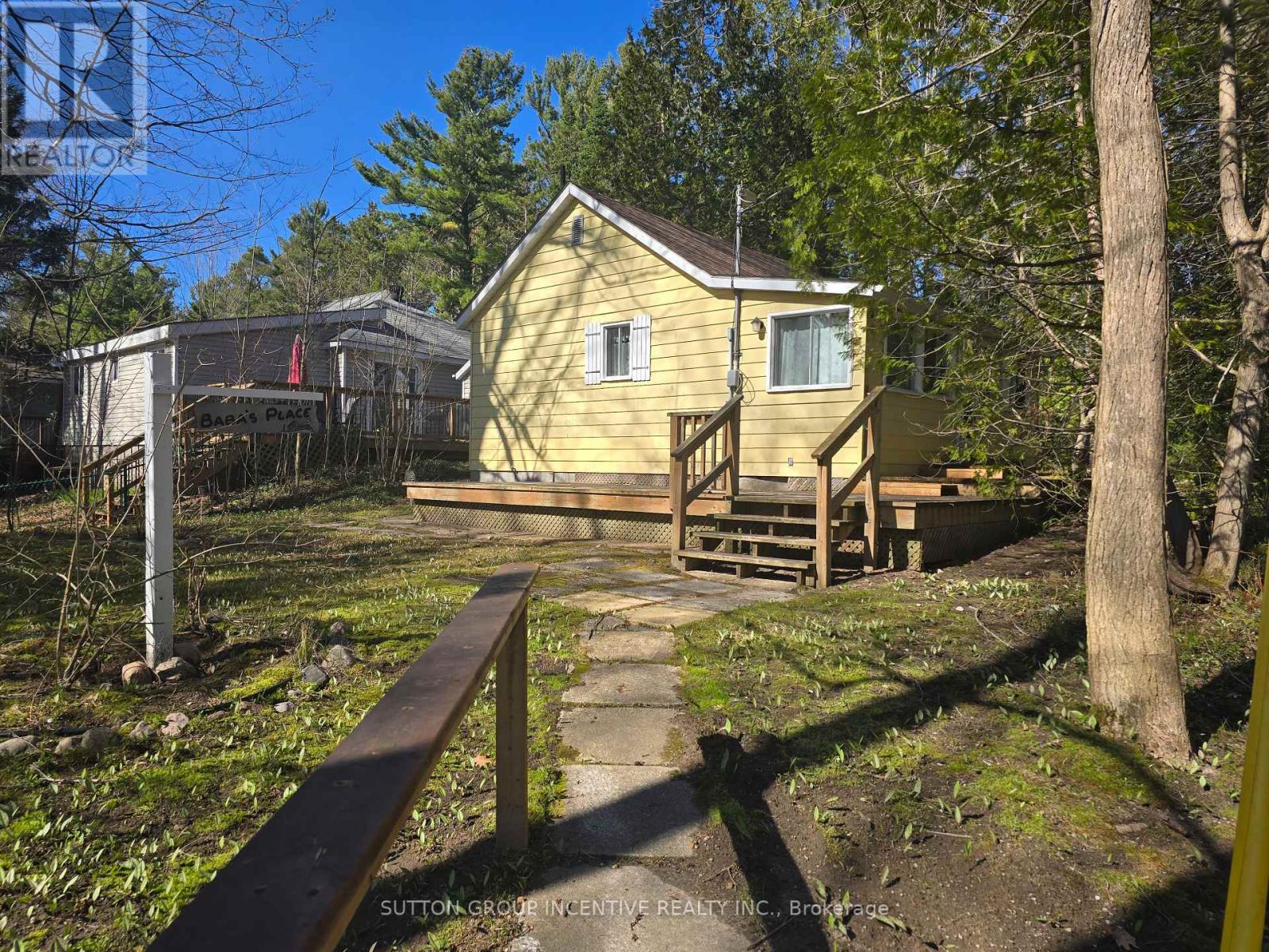 18 Harras Avenue, Tiny, Ontario  L0L 2J0 - Photo 3 - S13737268