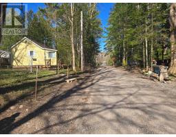 18 HARRAS AVENUE, Tiny, Ontario