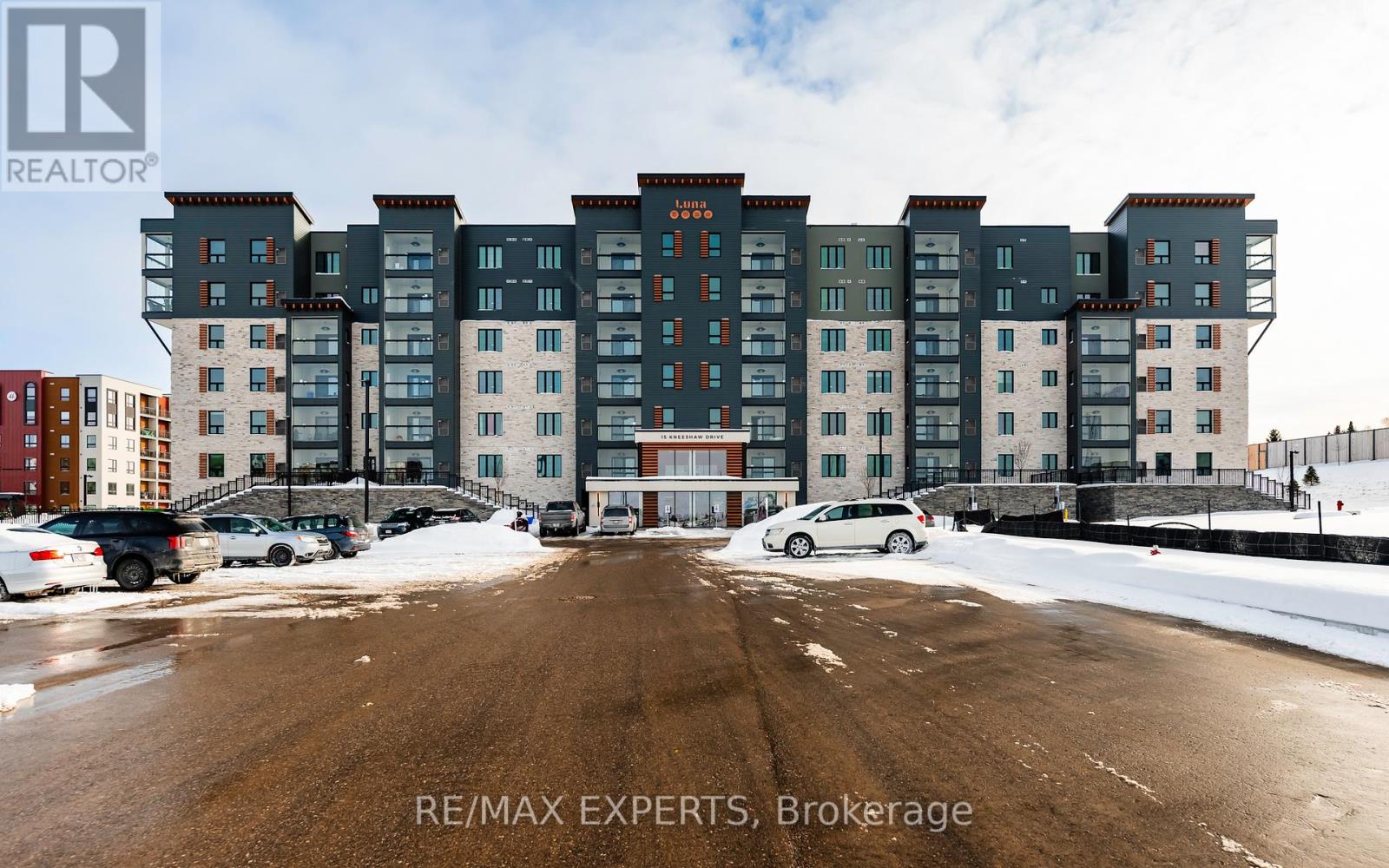 409 - 15 KNEESHAW DRIVE, barrie, Ontario