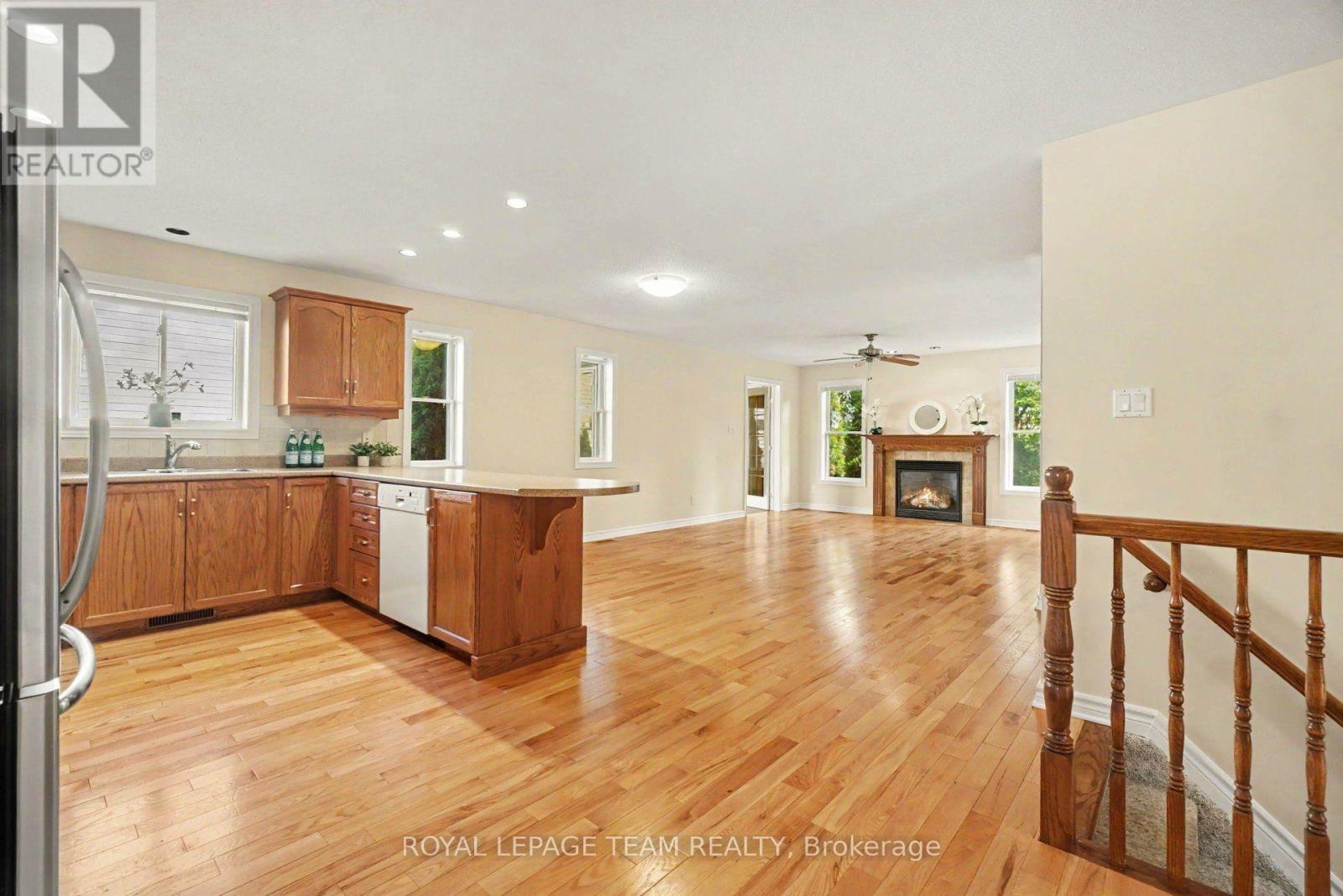 120 Vaughan Street, Mississippi Mills, Ontario  K0A 1A0 - Photo 13 - X13733092
