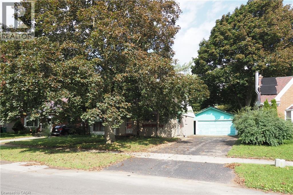 12 Oakwood Avenue, Kitchener, Ontario  N2H 6G9 - Photo 4 - 40859571