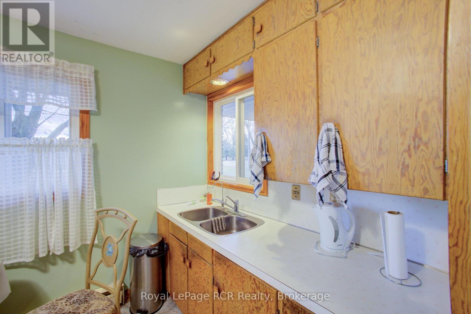 441 Smith Street, Wellington North, Ontario N0G 1A0 - Photo 12 - X13737370