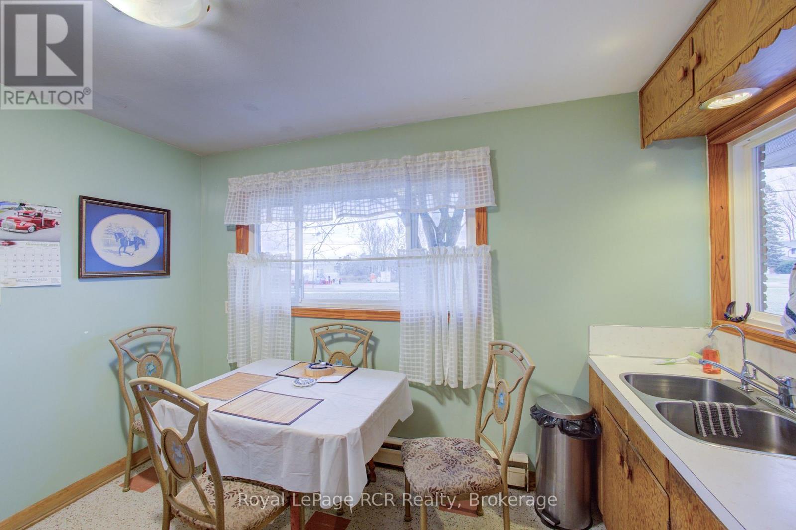 441 Smith Street, Wellington North, Ontario N0G 1A0 - Photo 13 - X13737370