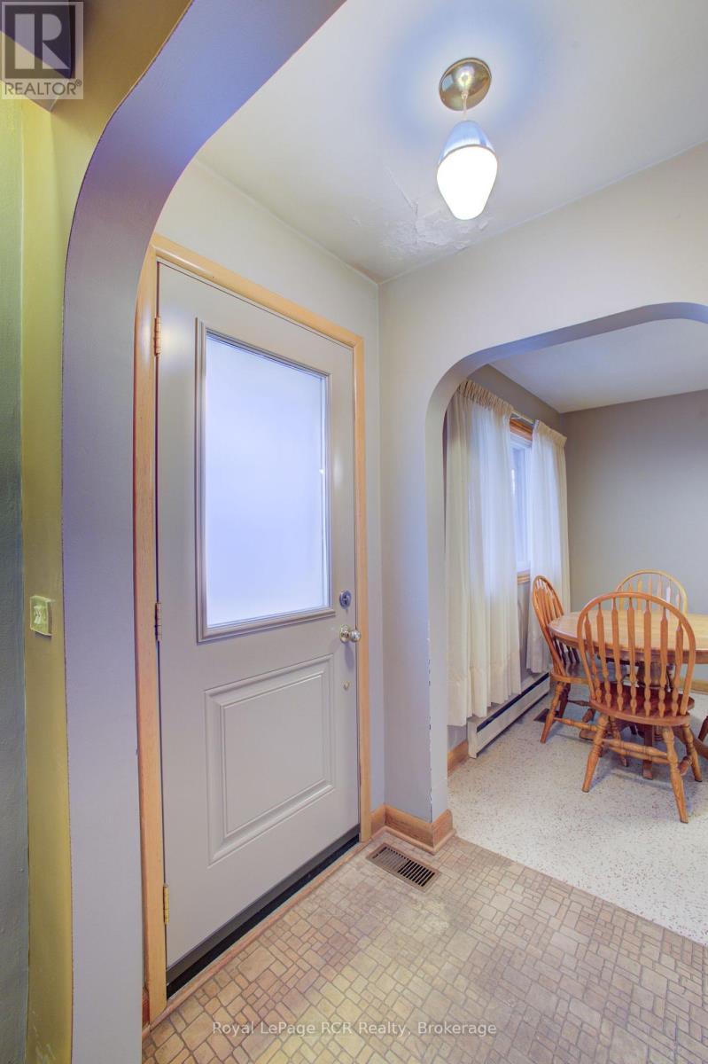 441 Smith Street, Wellington North, Ontario N0G 1A0 - Photo 19 - X13737370