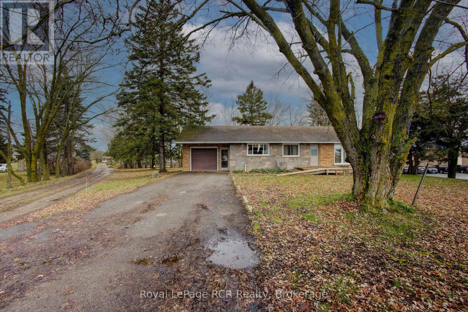 441 Smith Street, Wellington North, Ontario N0G 1A0 - Photo 2 - X13737370