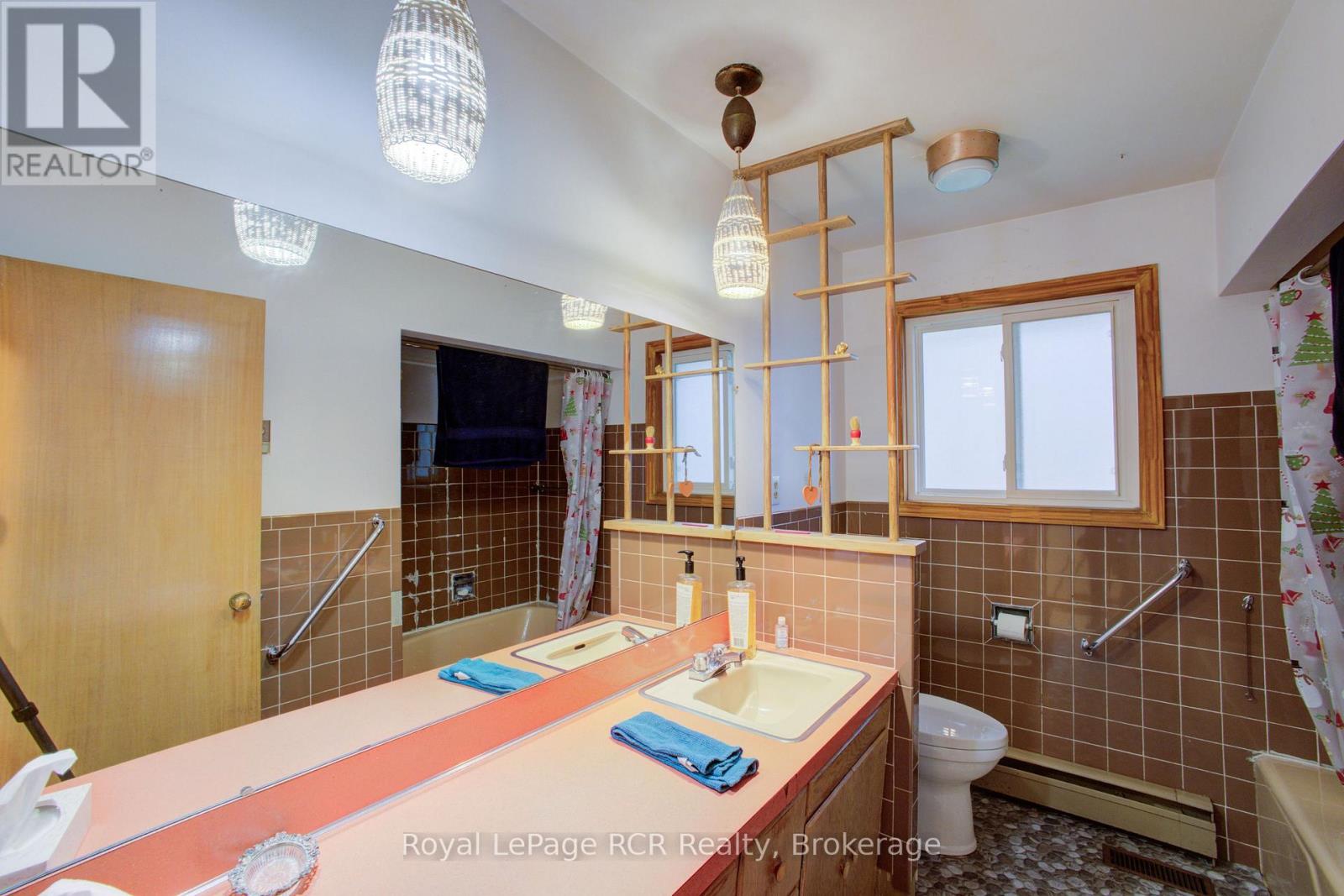 441 Smith Street, Wellington North, Ontario N0G 1A0 - Photo 22 - X13737370