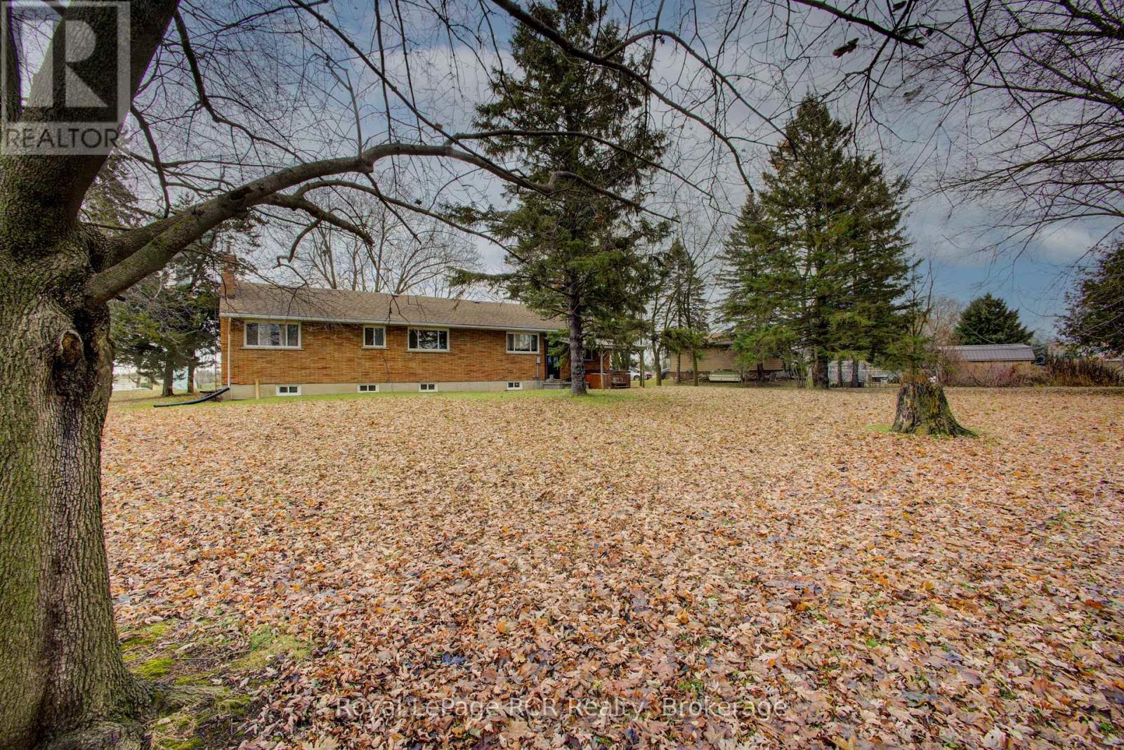 441 Smith Street, Wellington North, Ontario N0G 1A0 - Photo 4 - X13737370