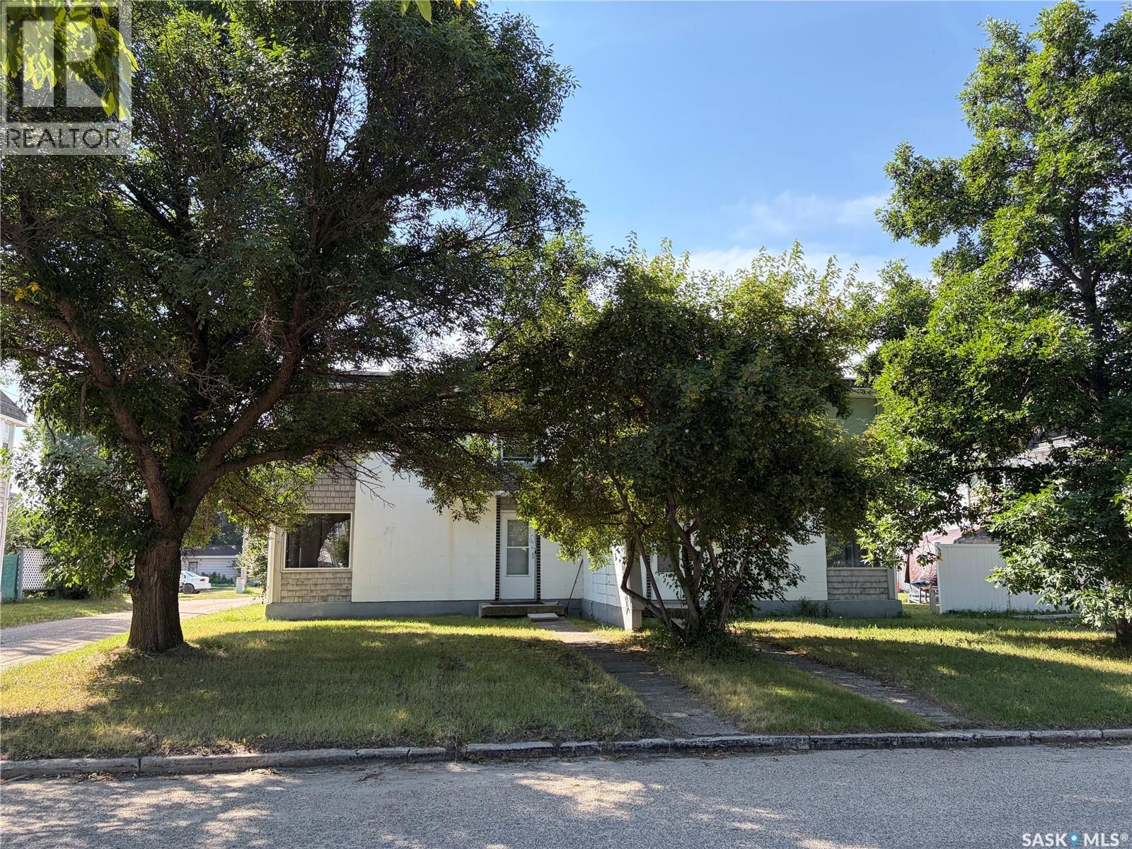 43 Bantry Street, Lanigan, Saskatchewan  S0K 2M0 - Photo 3 - SK030891