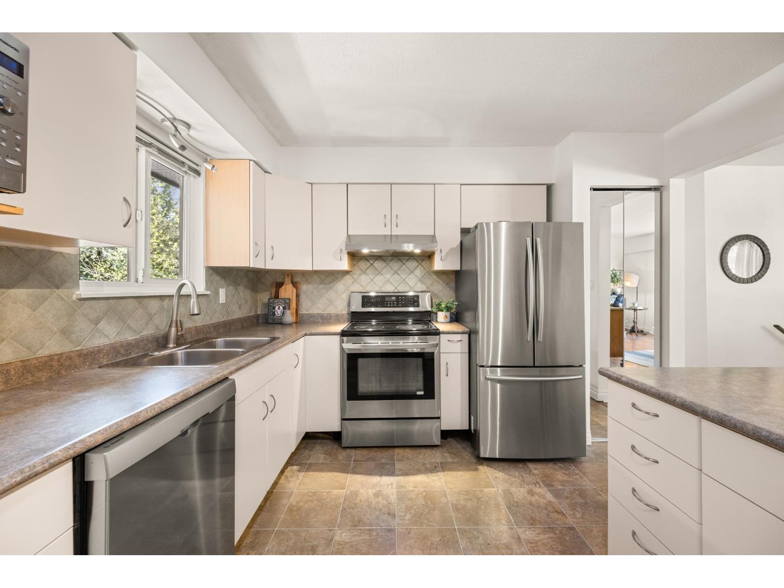 5866 179a Street, Surrey, British Columbia  V3S 4K3 - Photo 13 - R3160298
