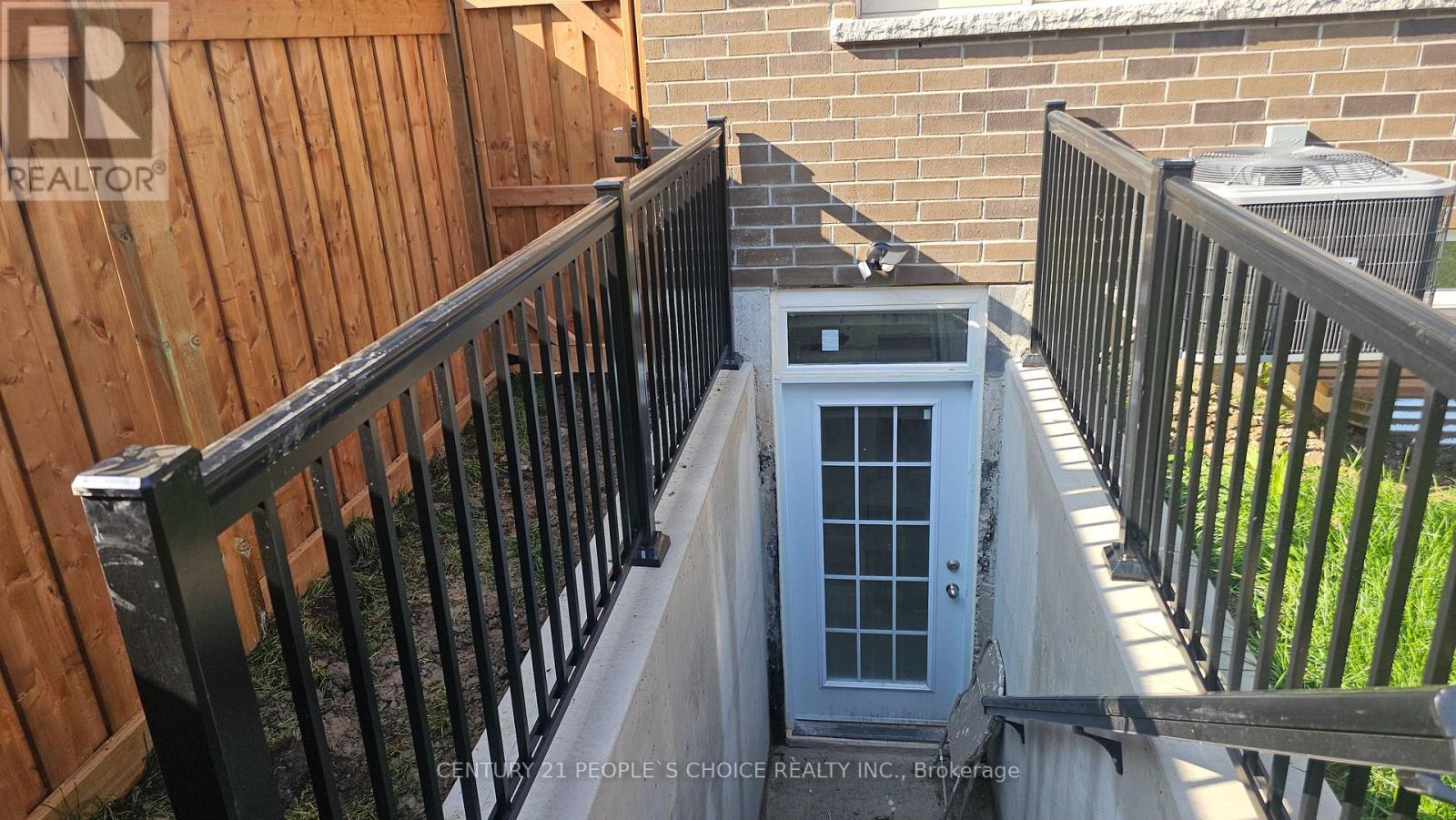 794 Apple (Basement) Terrace, Milton, Ontario  L9E 2C3 - Photo 3 - W13737378
